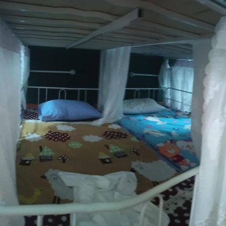 Hostel Neva Paris Pakxé Exteriör bild